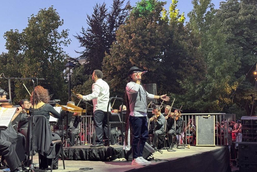 Concierto de la UdeC marca un hito cultural en Los Ángeles: primer reggae sinfónico de Chile se realizó en la Plaza de Armas