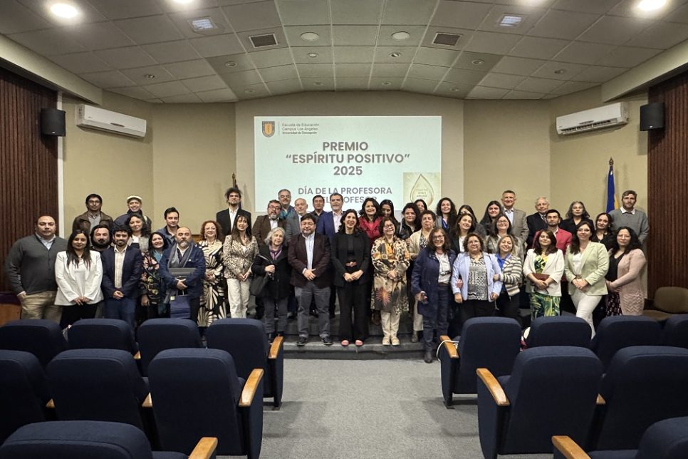 Escuela de Educación del Campus Los Ángeles celebró el Día del Profesor y Profesora con emotiva ceremonia de reconocimiento