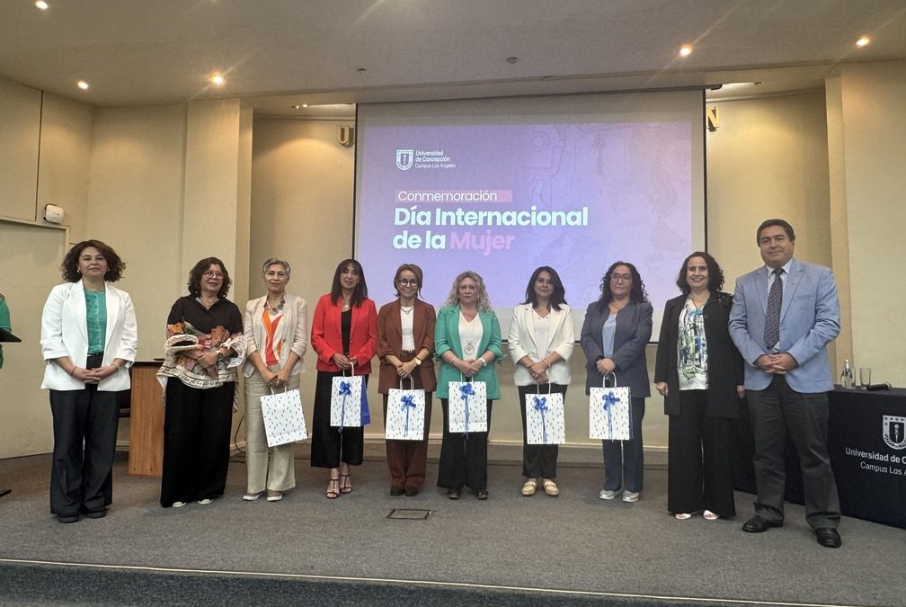 Campus Los Ángeles: Conmemoró el Día Internacional de la Mujer con reconocimiento a funcionarias y reflexión sobre la historia de las mujeres en la academia