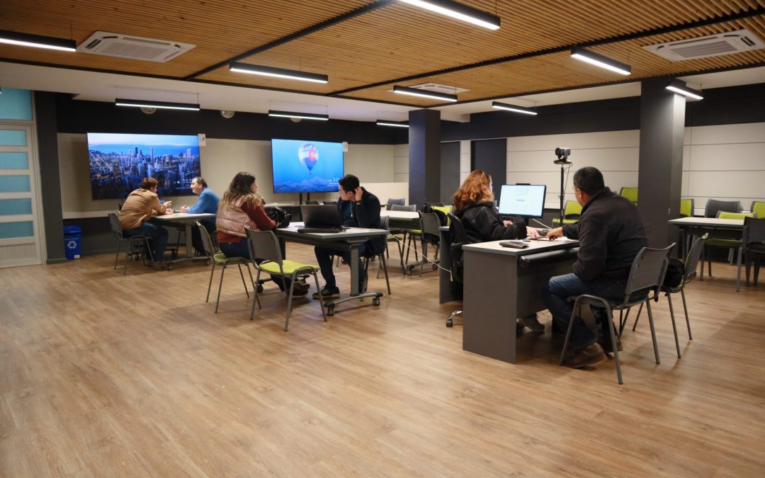 Más de 250 personas fueron orientadas por estudiantes y docentes de Auditoría Campus Los Ángeles en Operación Renta 2025.