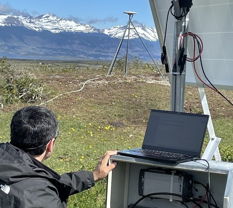 Docente del Campus Los Ángeles participó en expedición científica asociada a mediciones geodésicas en el glaciar Dickson