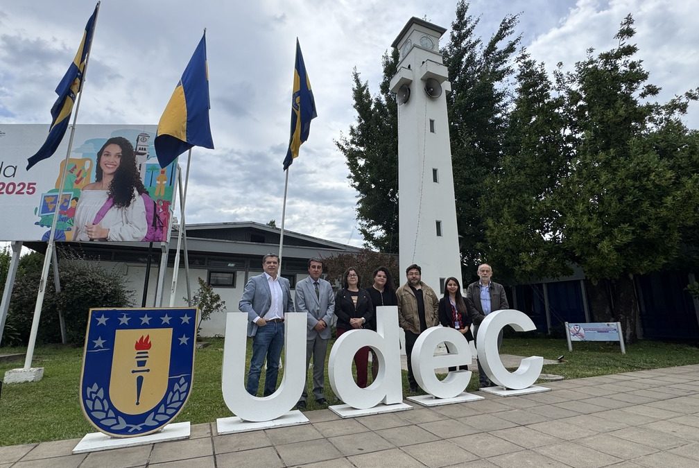 Universidad de Concepción y Liceo Bicentenario de Excelencia Polivalente San Nicolás fortalecen alianza con firma de convenio bidireccional